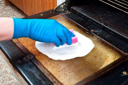 How to properly clean your oven and keep it spotless